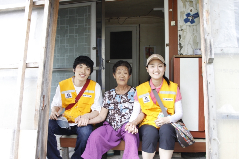 2011.07.22_백사마을 봉사 (13)